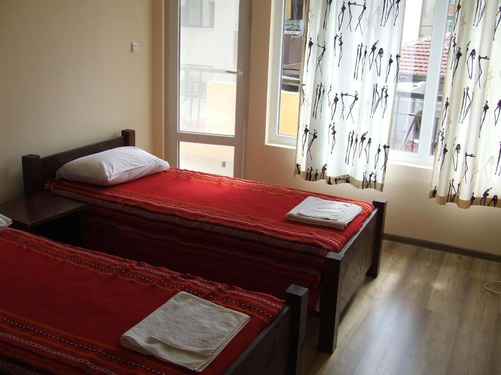 Asparuhov Guest Rooms And Apartments Várna Szoba fotó