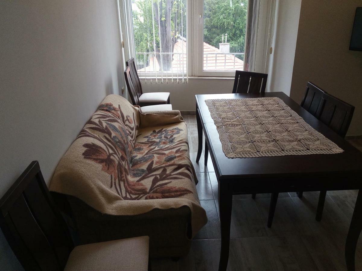 Asparuhov Guest Rooms And Apartments Várna Kültér fotó